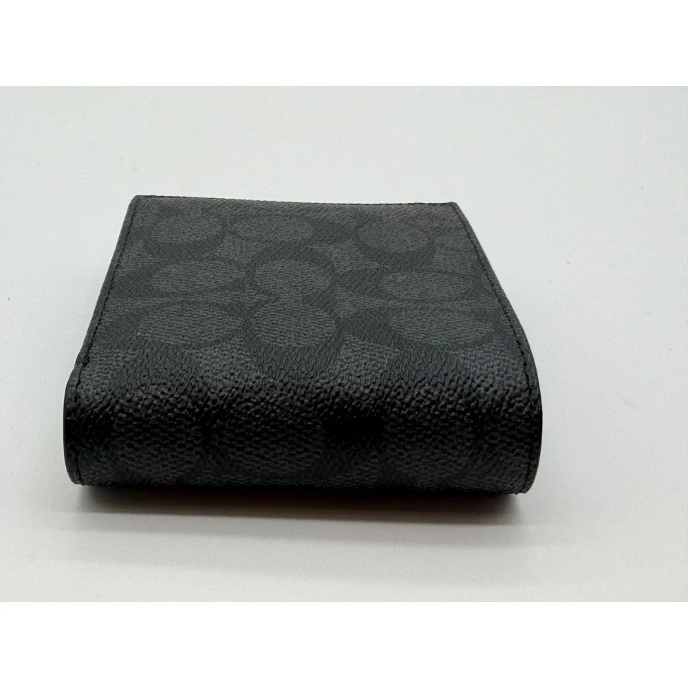 Coach wallet signature